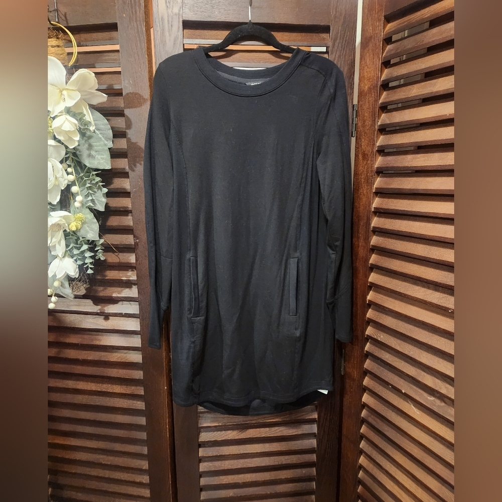 Athleta Black Long Sleeve Shirt